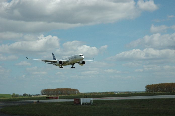 AIRBUS A350 Approach LPV 200_M. Menard-GSA