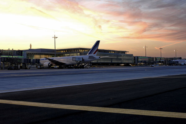 Coucher du soleil sur le Hall L du Terminal 2E