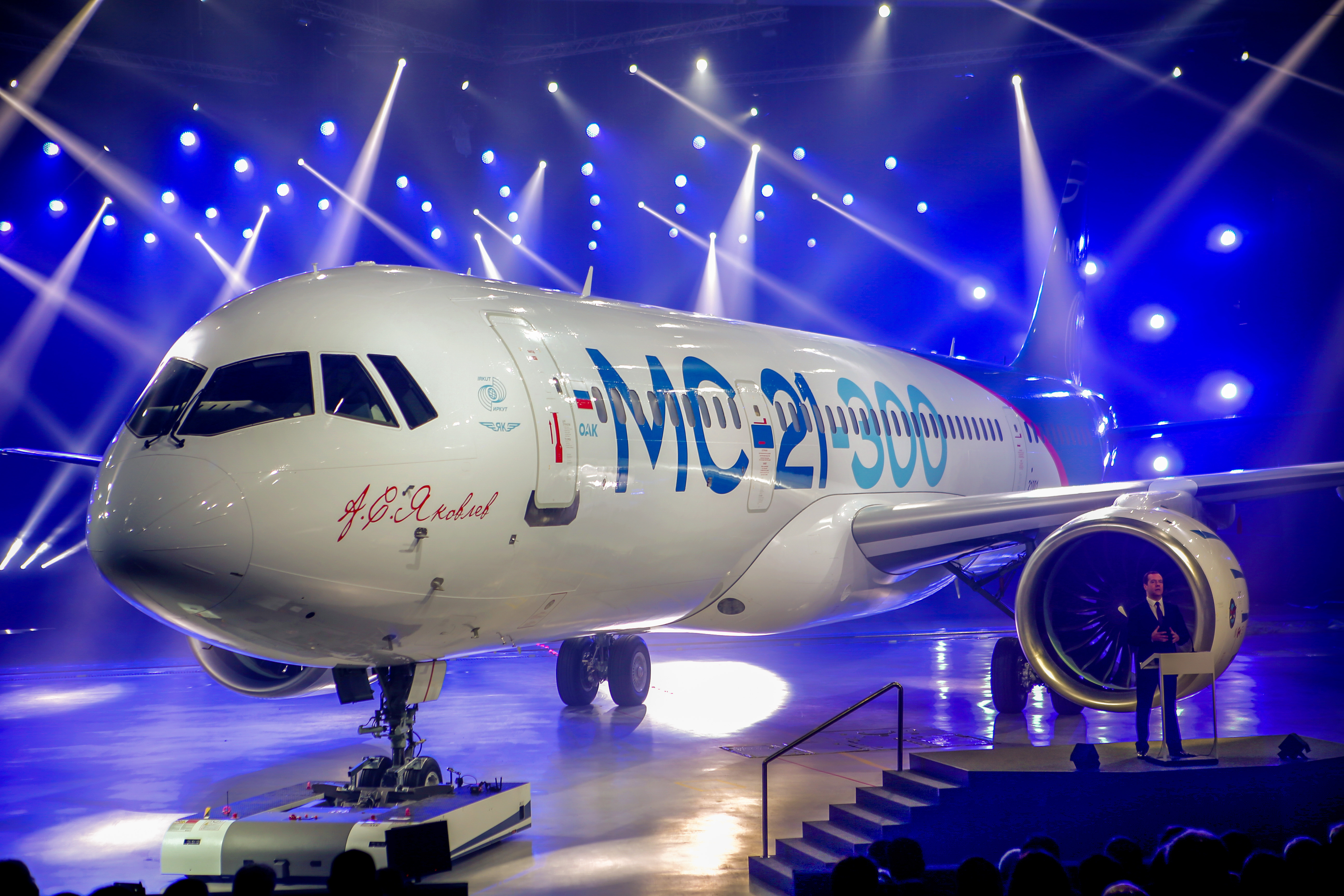Мс 21 пассажирский самолет пассажирские самолеты. МС 21 300. Иркут МС-21-300. MC 21 300 самолет. Irkut MC-21-300 самолет.