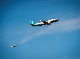 737 MAX7
