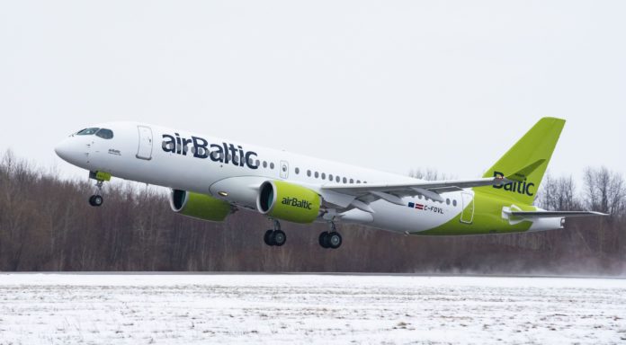 A220-AirBaltic-takeoff A220