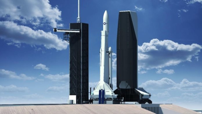 IMG_2929 Falcon heavy portique SpaceX vs ULA