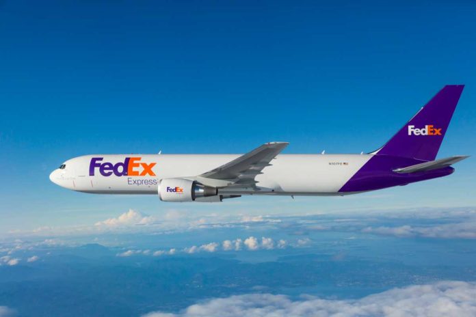 express-plane-767-master_cs_e5c3302_1601201