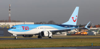 737 MAX TUI