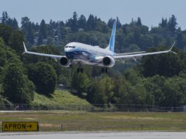 737 MAX10 IAG