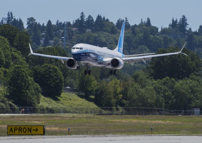 737 MAX10 IAG