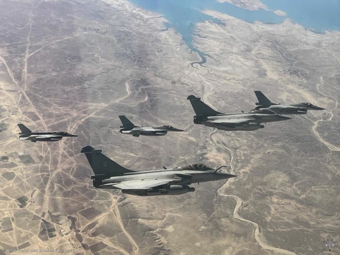 Vol France-Irak entre Rafale francais et F16 Irakiens, vidéo-ph Rafale F-16 Irak