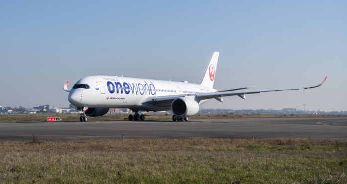 A350-900 Japan Airlines MSN543 taxiing A350-900 JAL