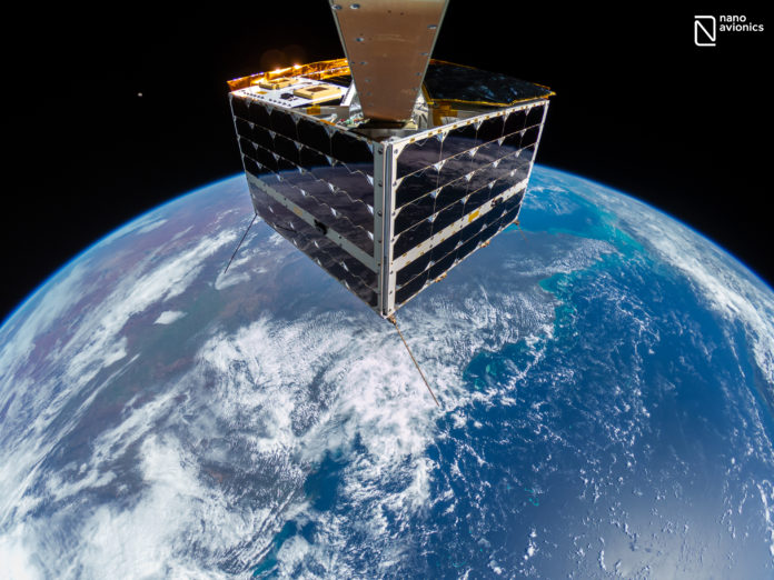 Microsatellite selfie