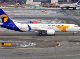 737 MAX8 MIAT Mongolian Airlines