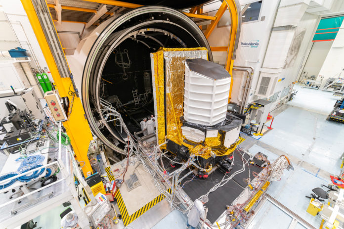 Euclid_thermal vacuum chamber ©Thales Alenia Space_ImagIN Euclid