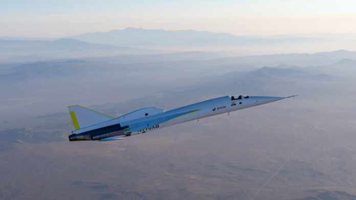 Le XB-1 a rentré son train pour la première fois. Crédit : Boom.